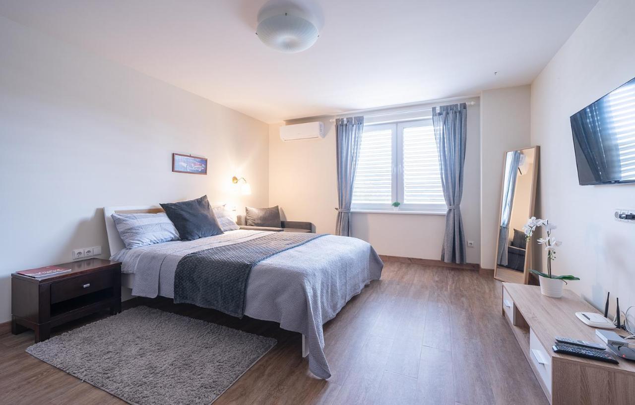Gyneju Self Check-In Apartments Wilna Exterior foto